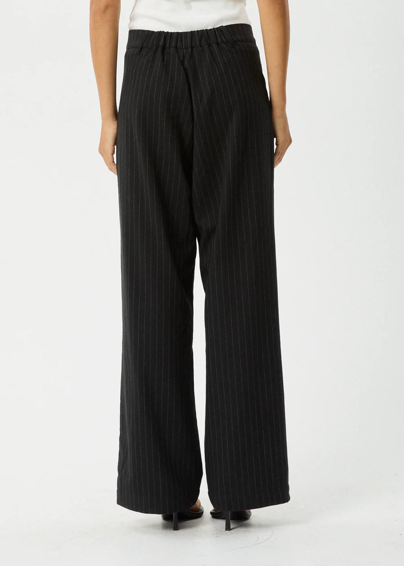 Business Recycled Pleat Trouser / Black