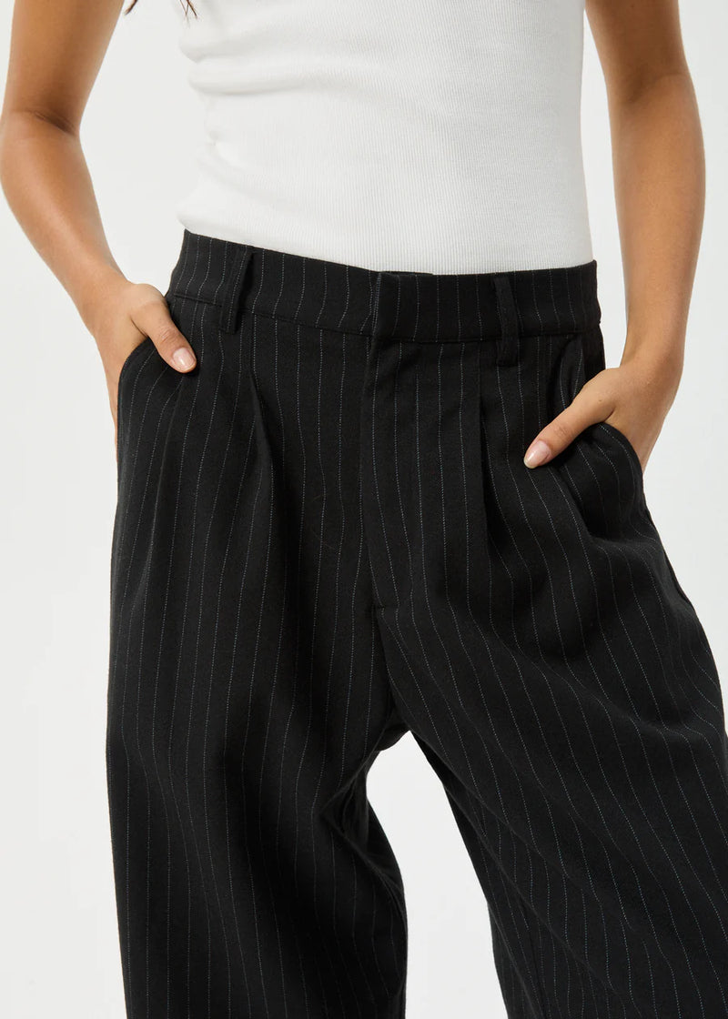 Business Recycled Pleat Trouser / Black